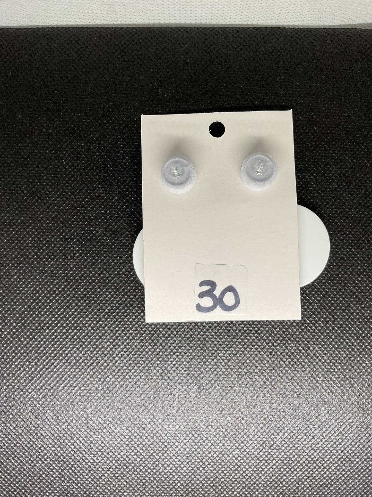 Boucles d'oreilles école