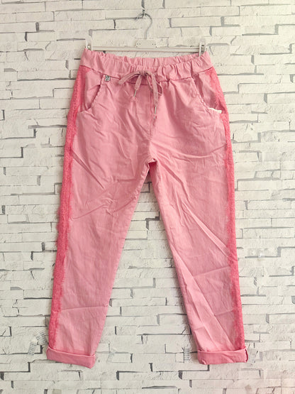 Pantalon magique à dentelle