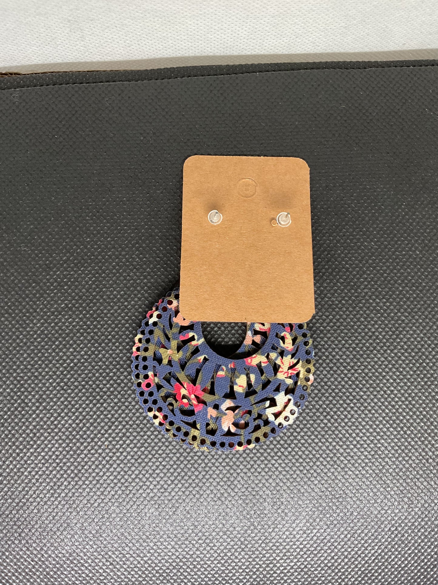 Boucles d'oreilles ronde en bois