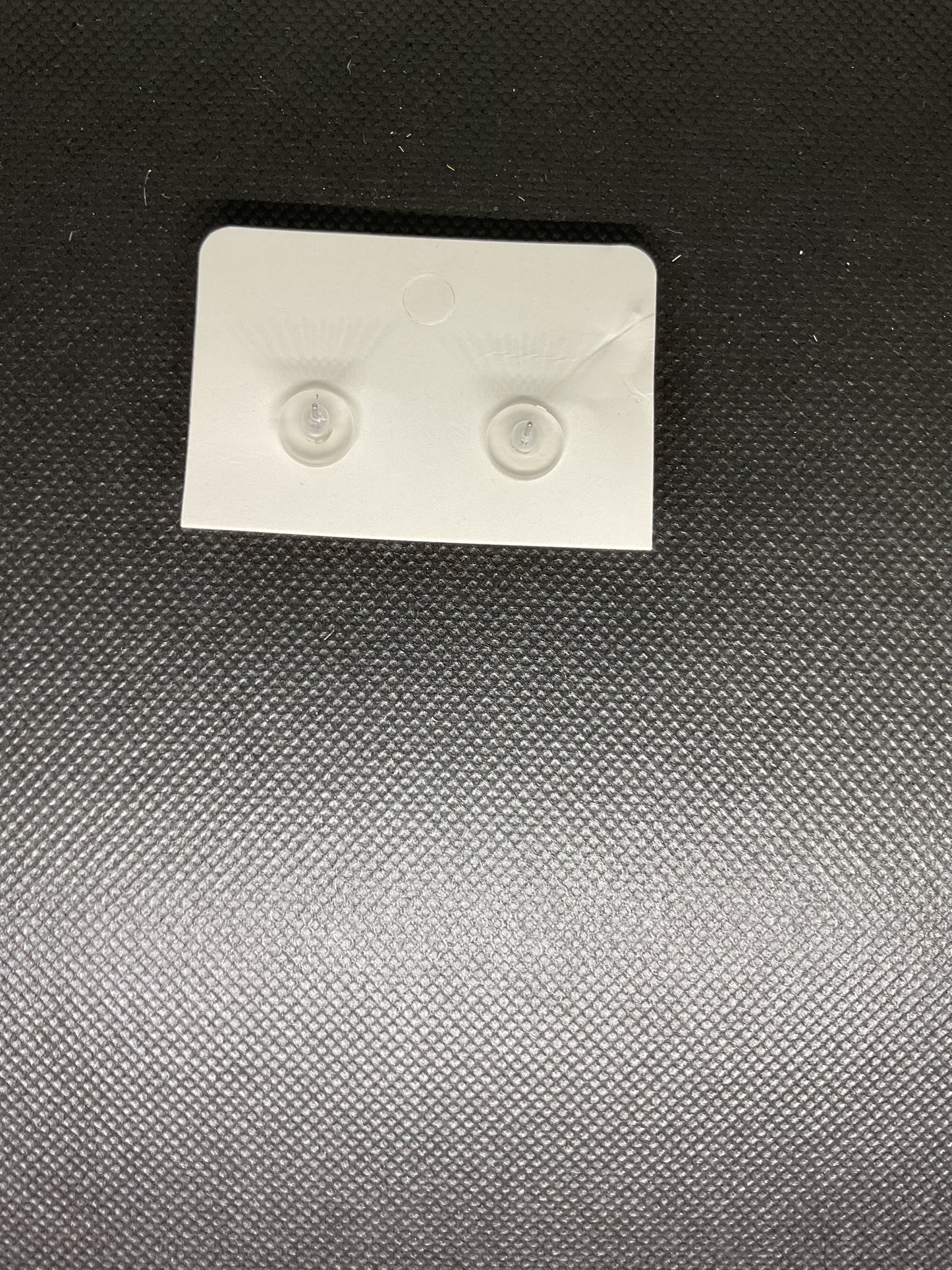 Boucles d'oreille clou école